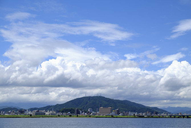 眉山