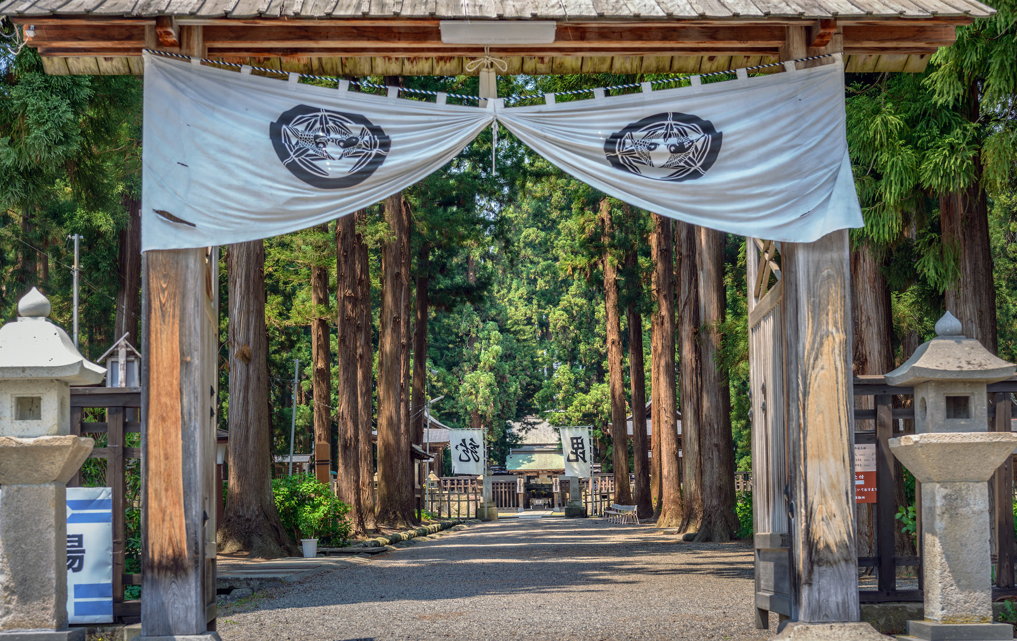 上杉神社 稽照殿