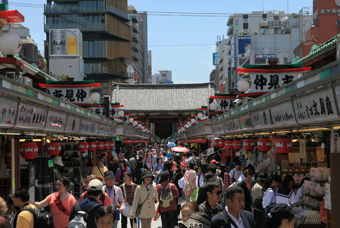 仲见世商店街
