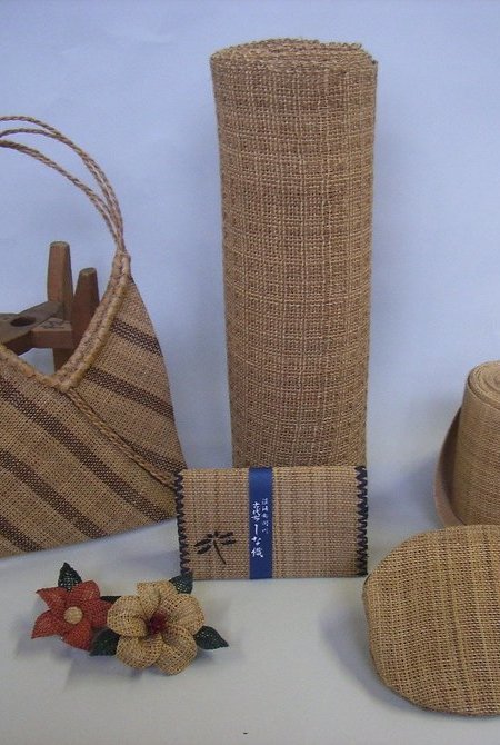 羽越しな布 (Uetsu Tilia-Bark Textiles)