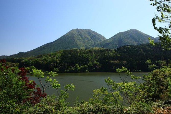 三瓶山